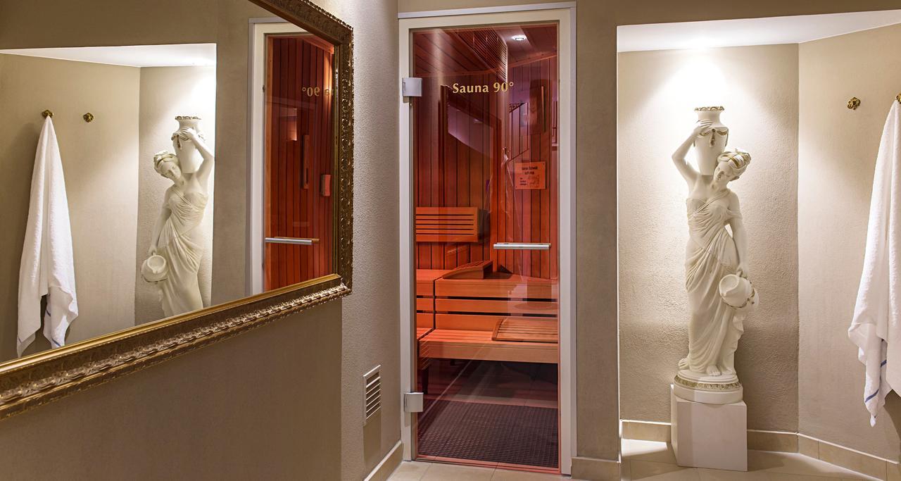 Victor'S Residenz-Hotel Schloss Berg Nennig Cameră foto Sauna